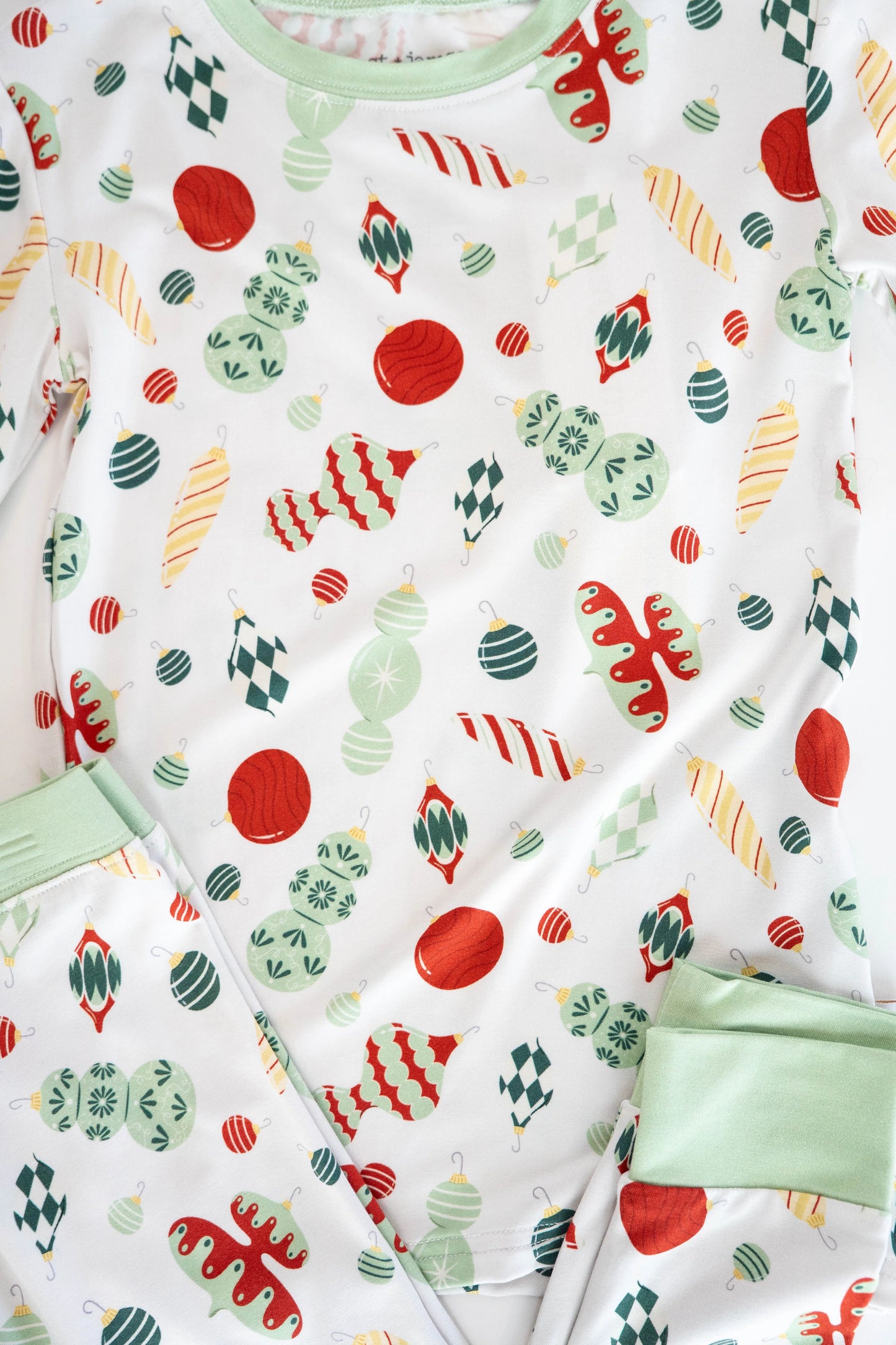 Christmas Baubles Zip Jam
